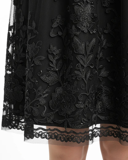 Dirndl Burgfräulein – Schwarz